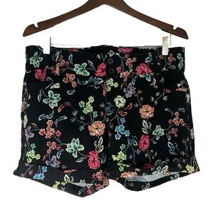 Torrid Dark Floral Cuffed Stretch Trouser Shorts Cottagecaore Woman’s Sz 16